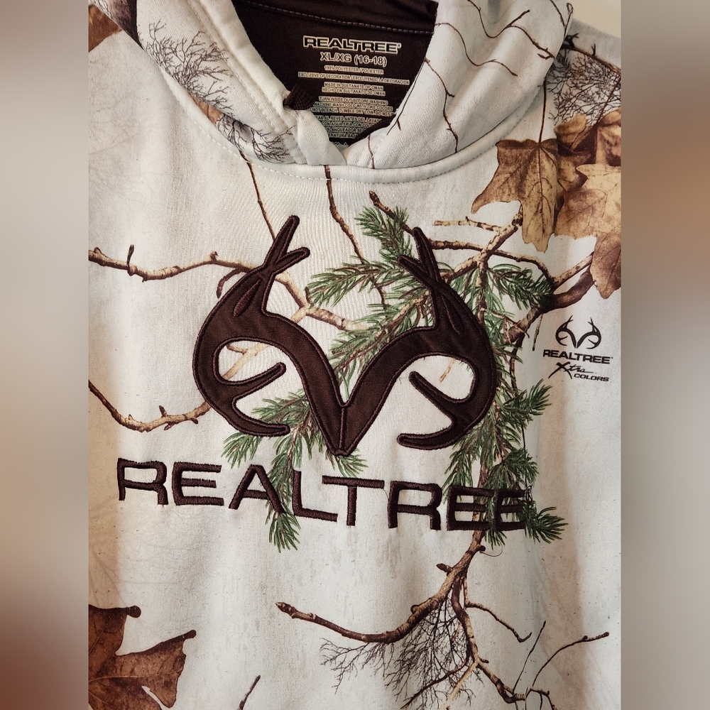 REALTREE YOUNG MEN'S CAMOFLAUGE HOODIE SWEATSHIRT SIZE XL (16/18)